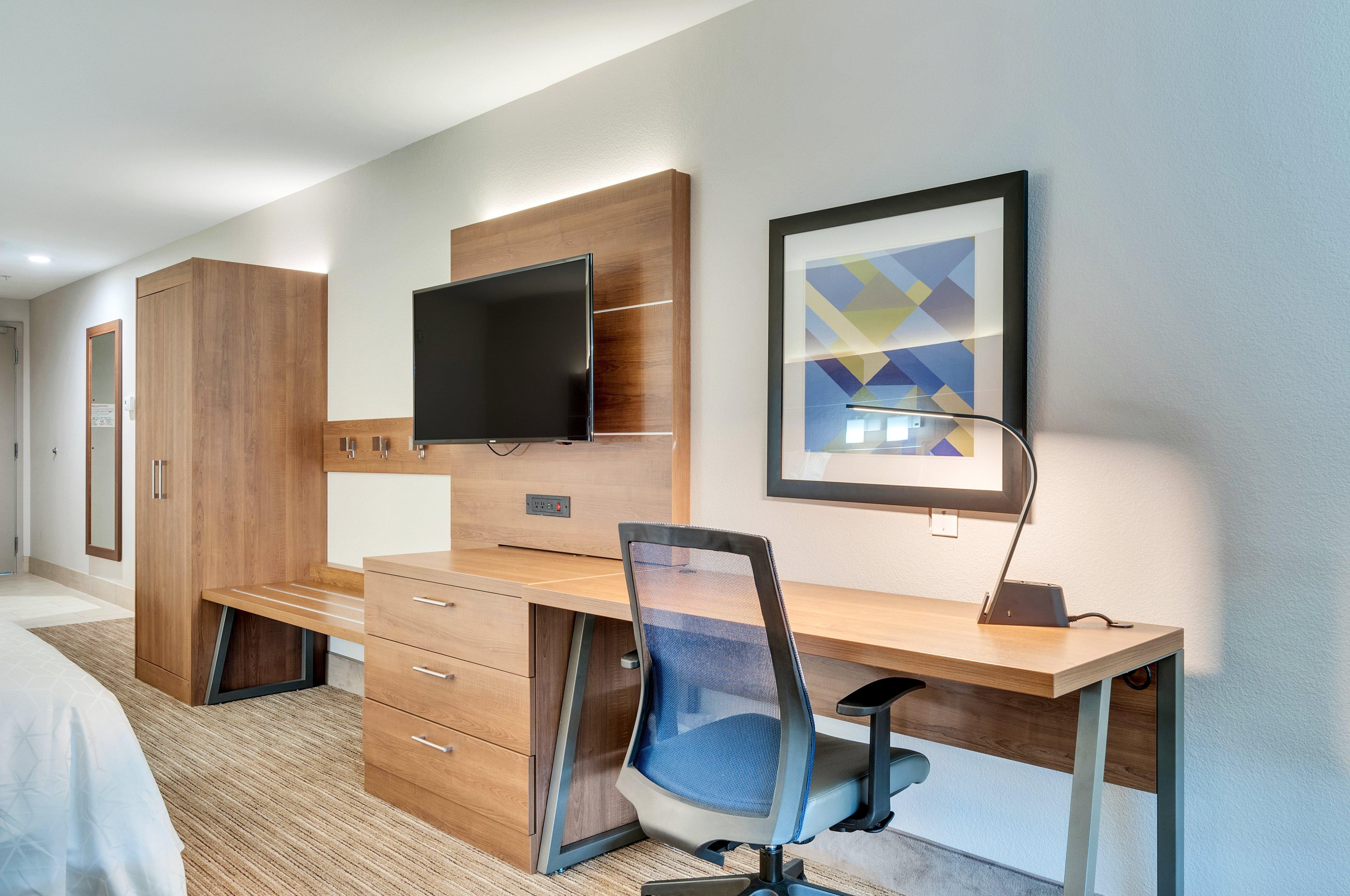 Express & Elsinore By Ihg Hotel