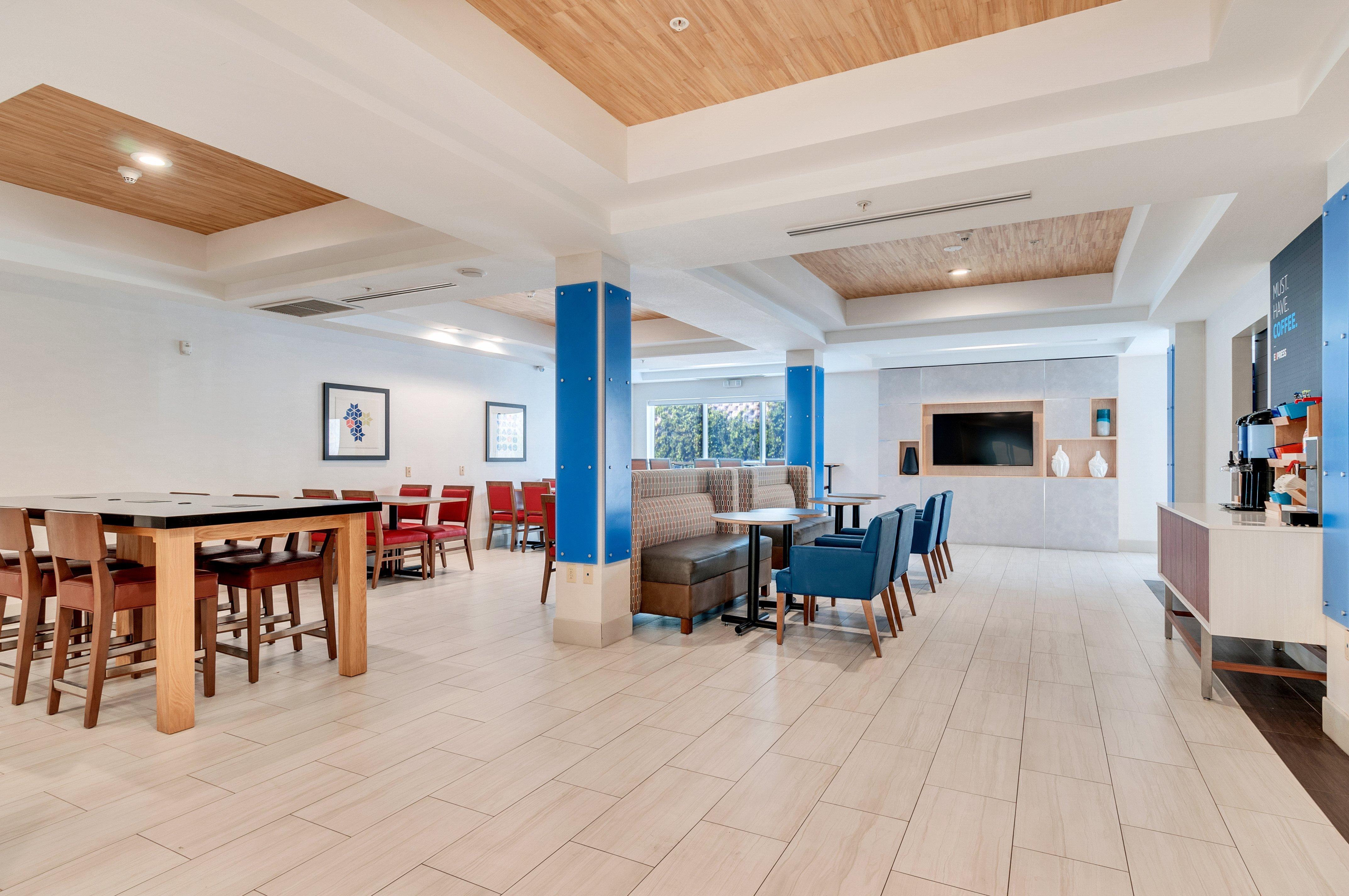 Express & Elsinore By Ihg
