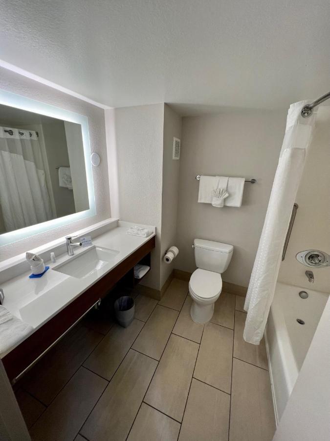 Express & Elsinore By Ihg Hotel 3*