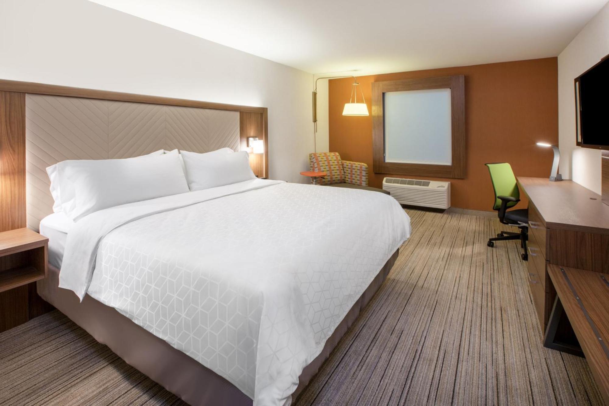 Express & Elsinore By Ihg 3* Lake Elsinore