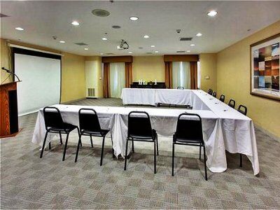 Express & Elsinore By Ihg 3*